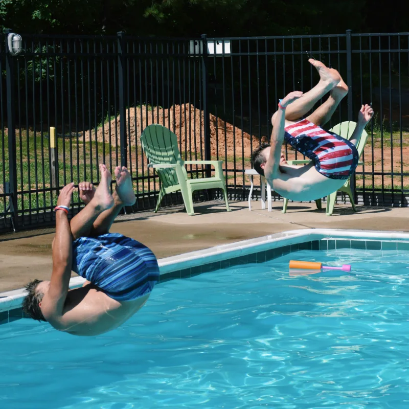 Compare the Best Robotic Pool Cleaners for 2025