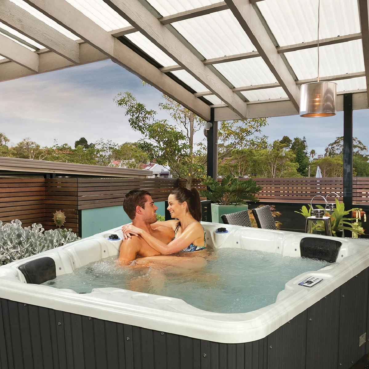 Rio 5 Person Portable Spa