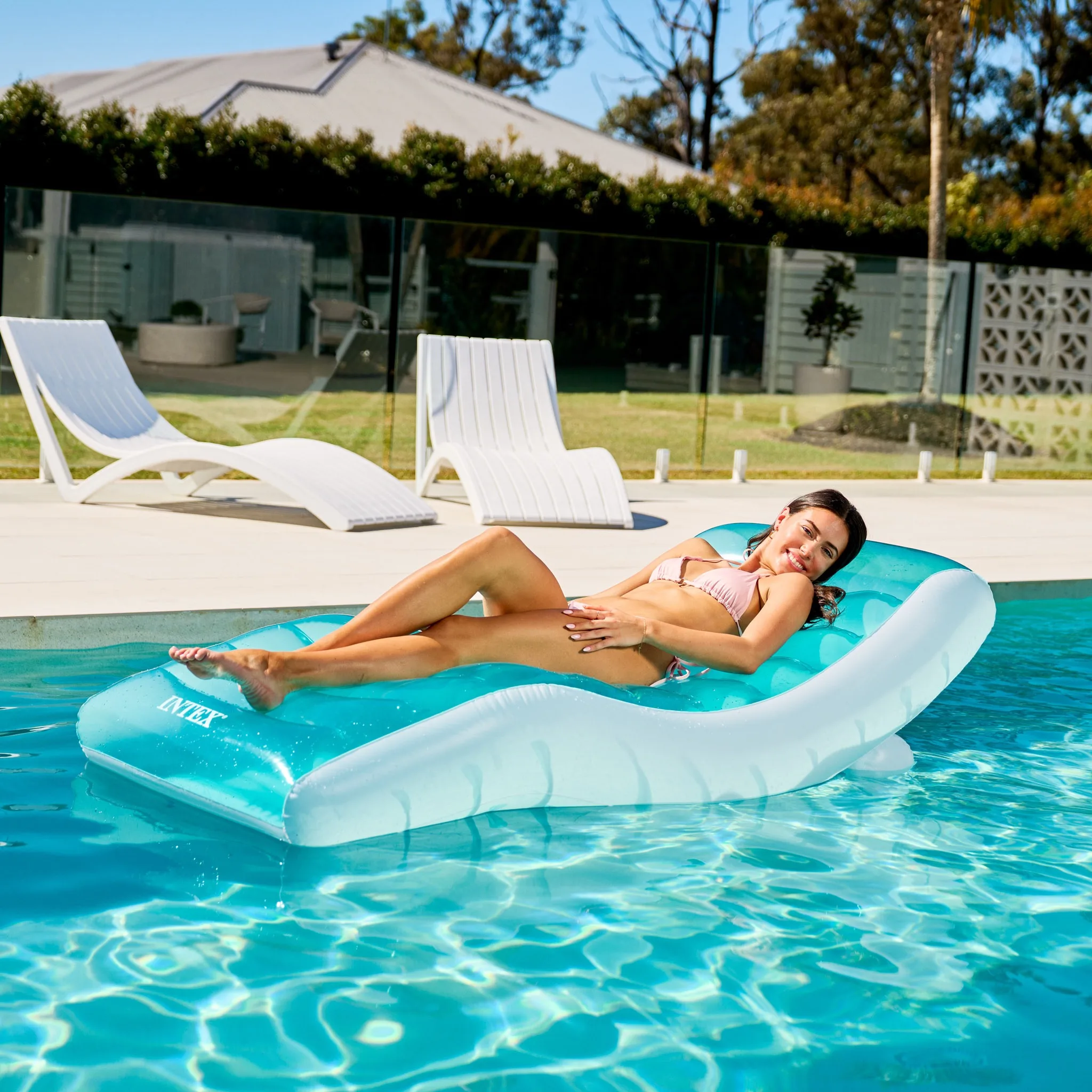 Intex Splash Lounge
