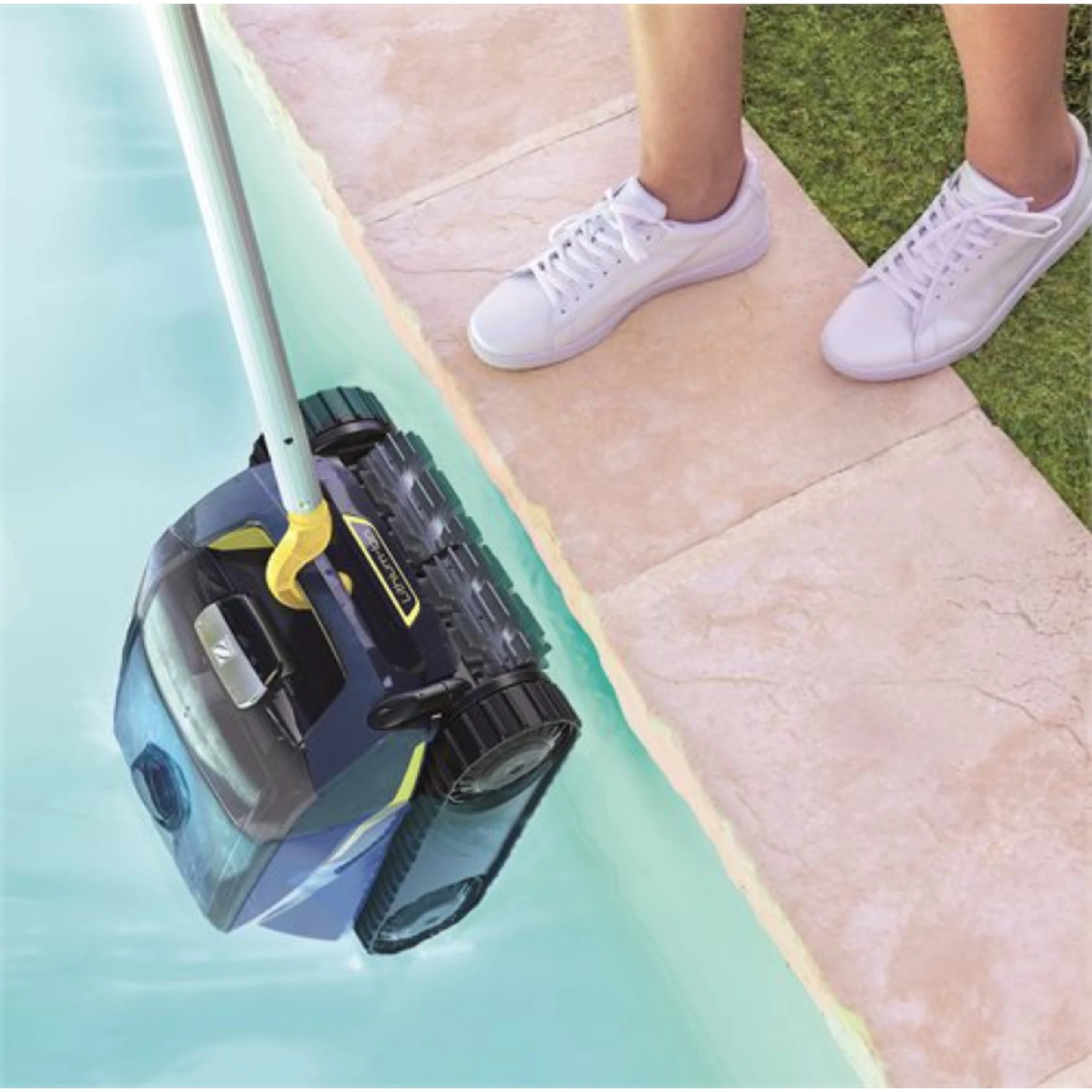 Zodiac FreeRider FR2000 IQ Cordless Robotic Pool Cleaner