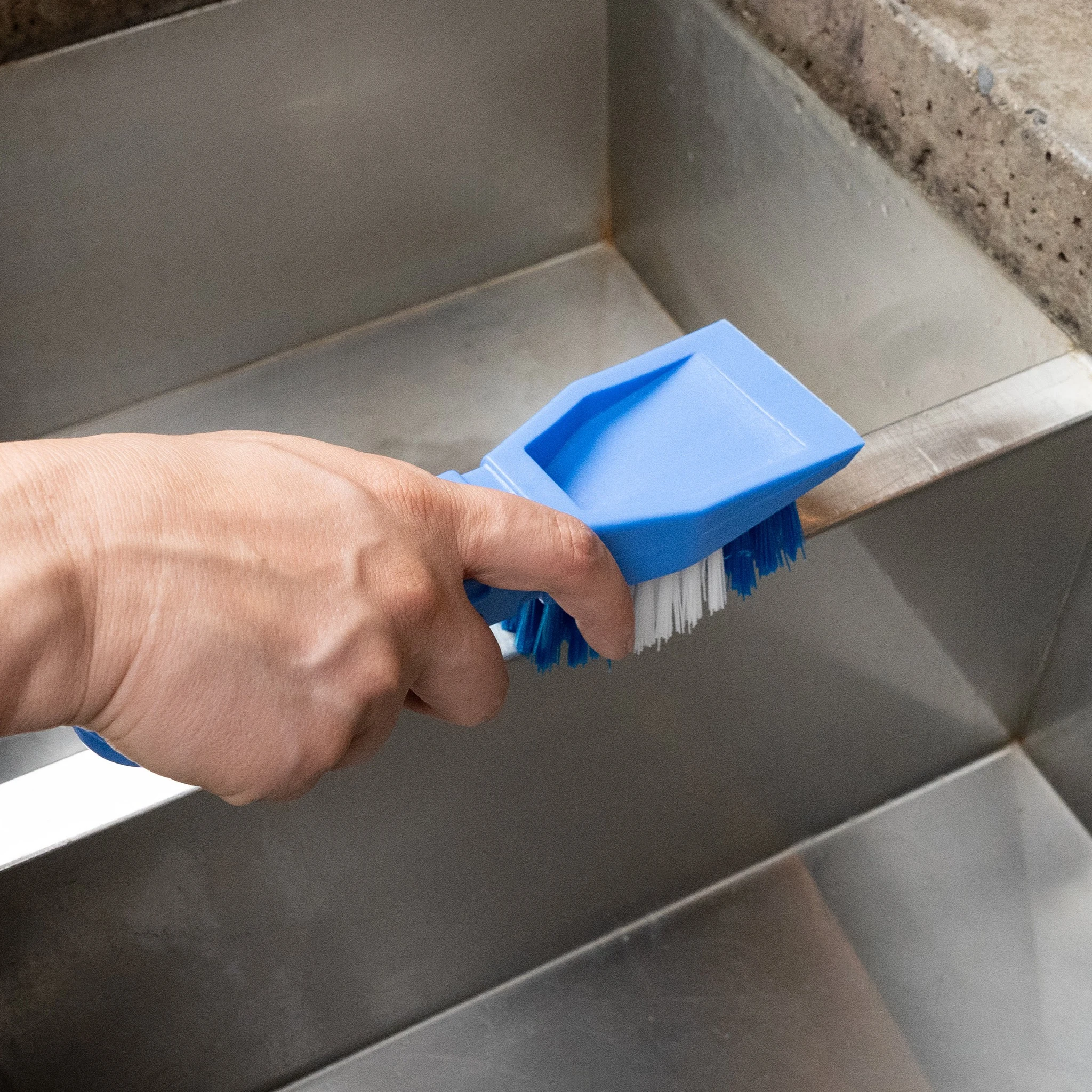 Oates Heavy Duty Scrub