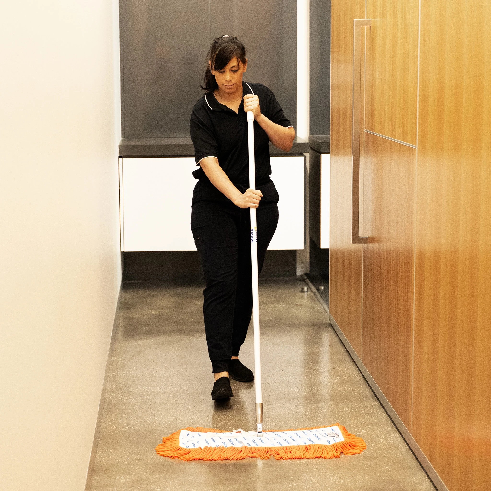 Oates Moracrylic Dust Control Mop 600mm