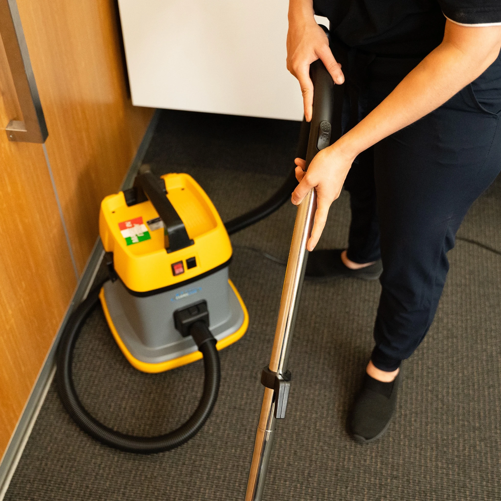Ghibli Dry Vacuum Cleaner 800 Watt