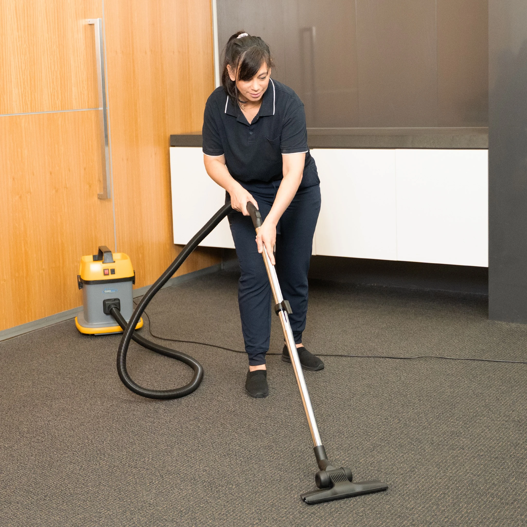 Ghibli Dry Vacuum Cleaner 800 Watt