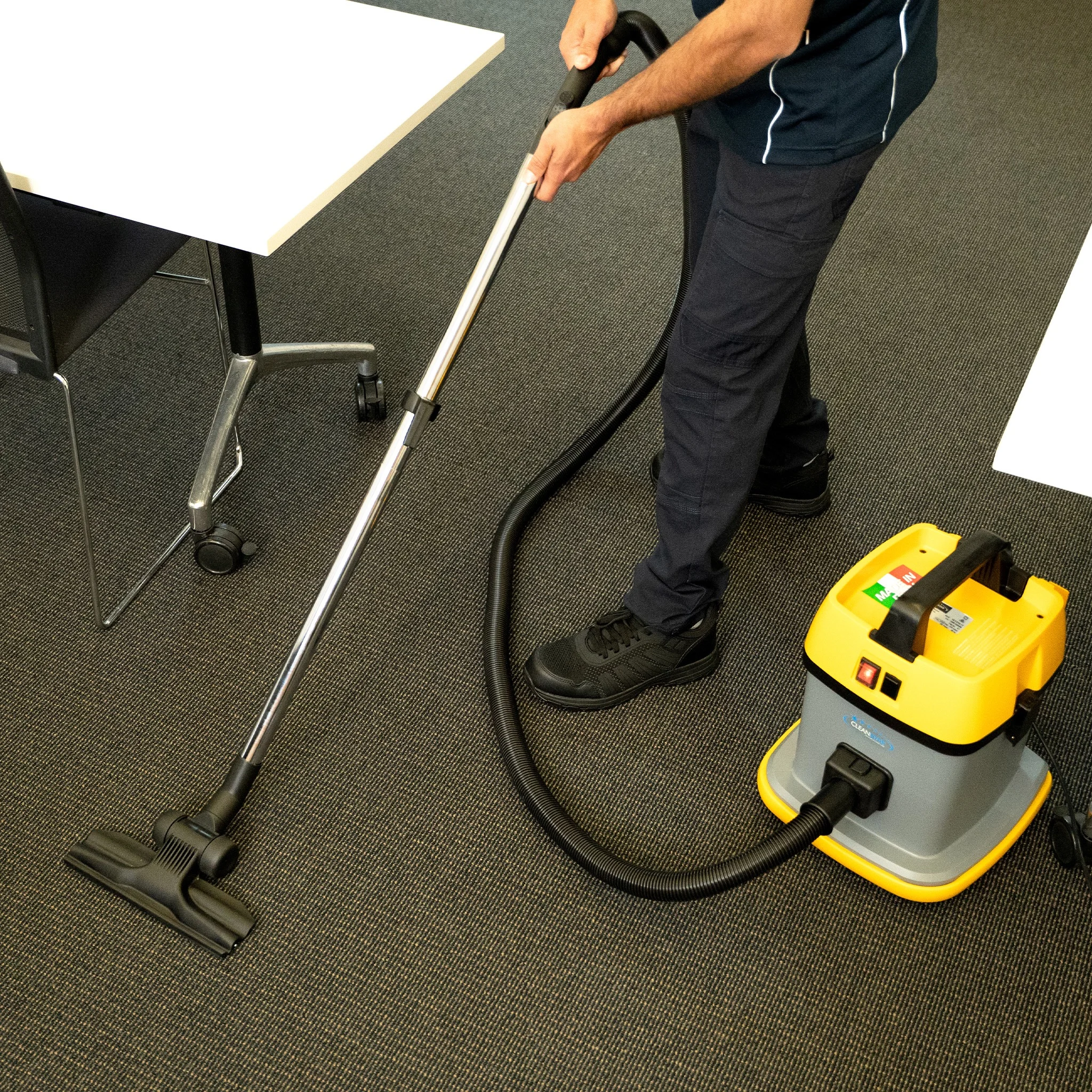 Ghibli Dry Vacuum Cleaner 800 Watt