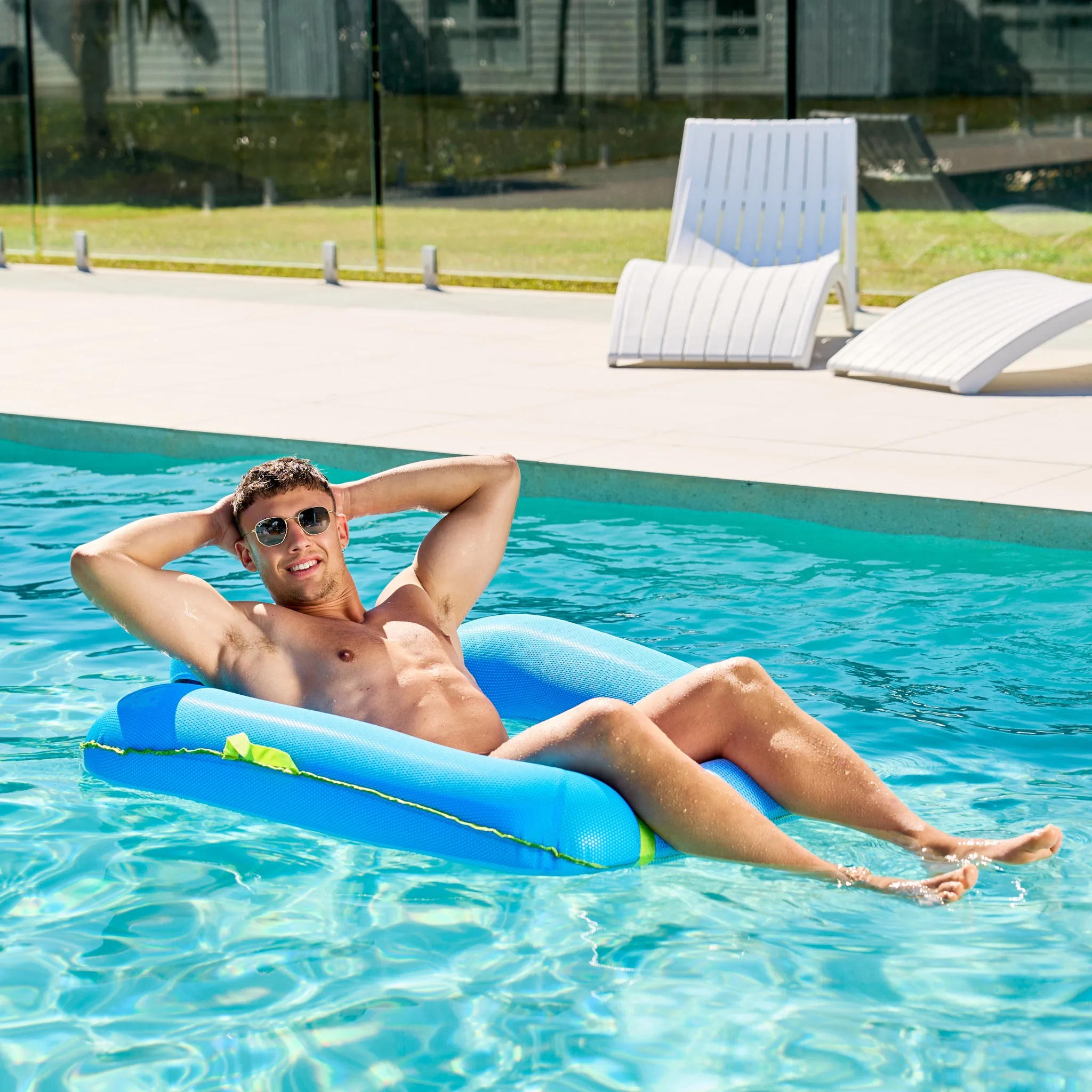 Aqua Leisure Zero Gravity Chair Blue Hibiscus