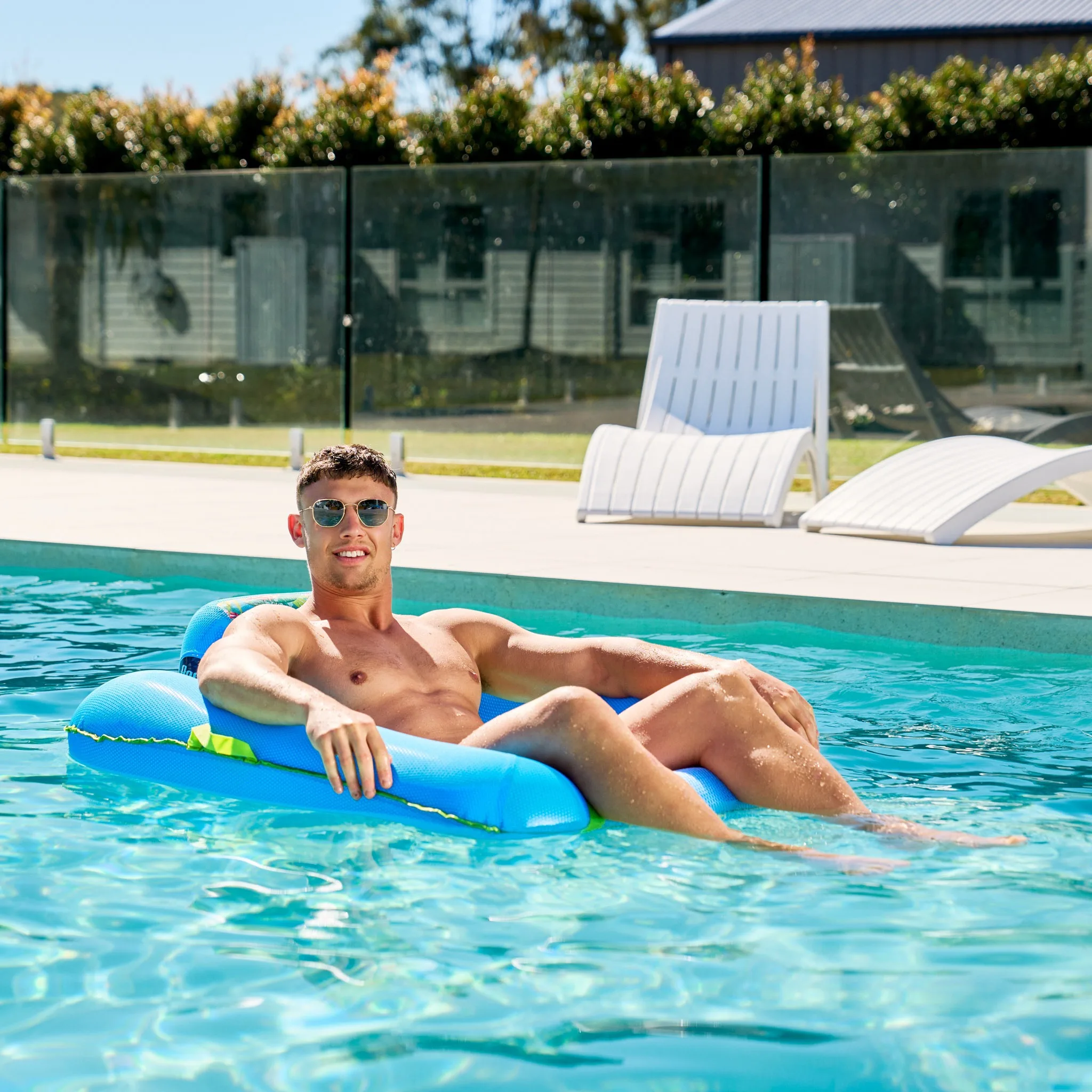 Aqua Leisure Zero Gravity Chair Blue Hibiscus