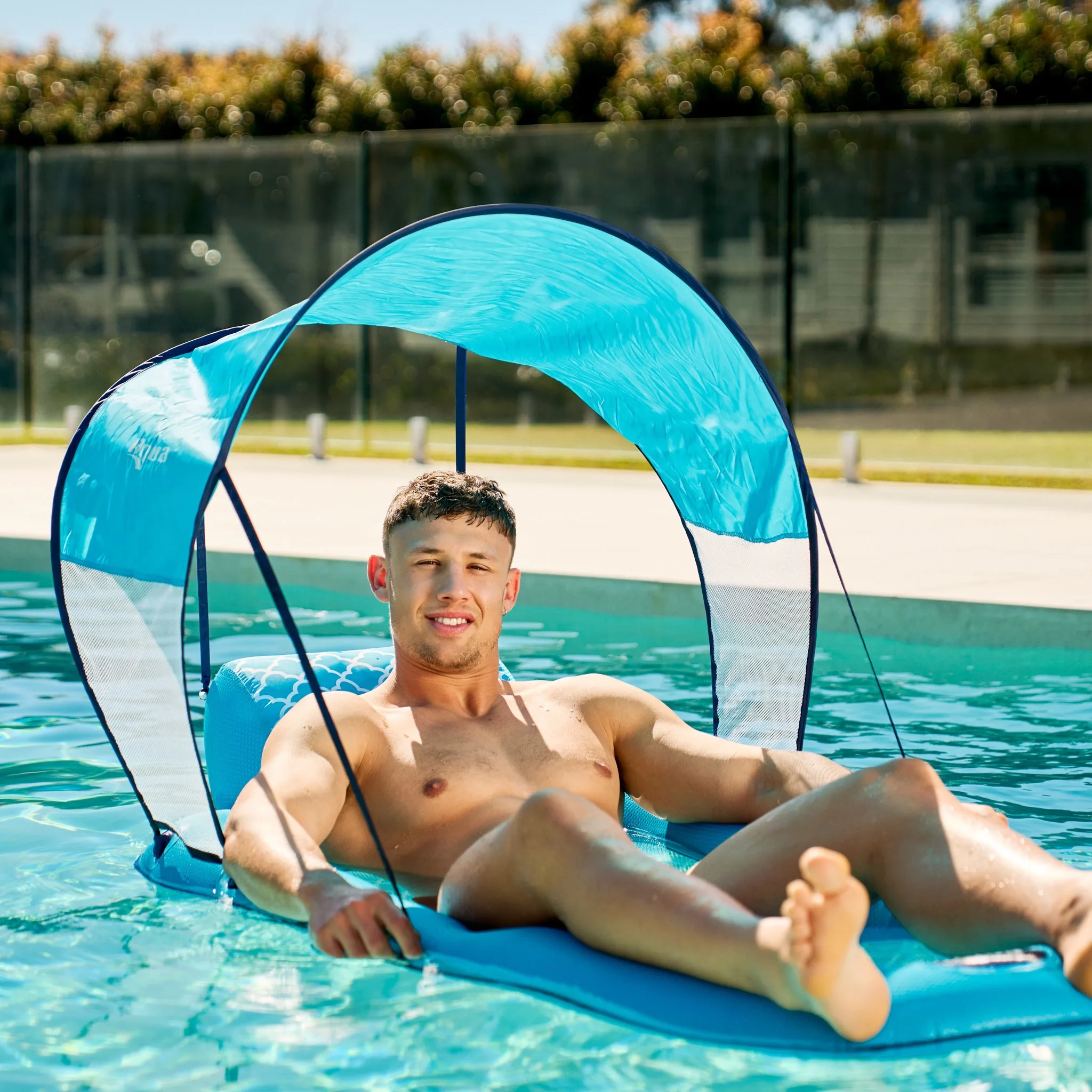 Aqua Leisure Luxury Lounge With Canopy