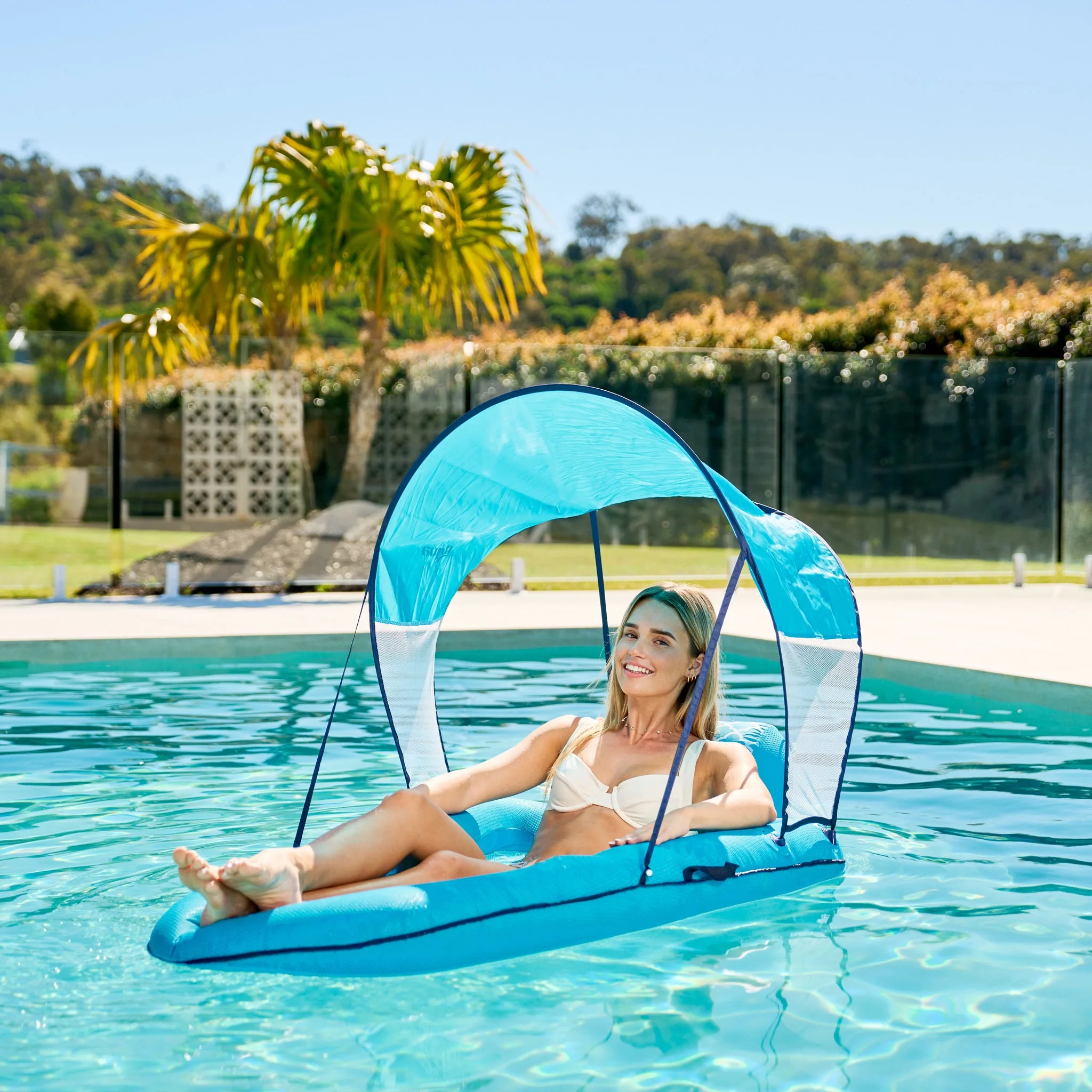 Aqua Leisure Luxury Lounge With Canopy