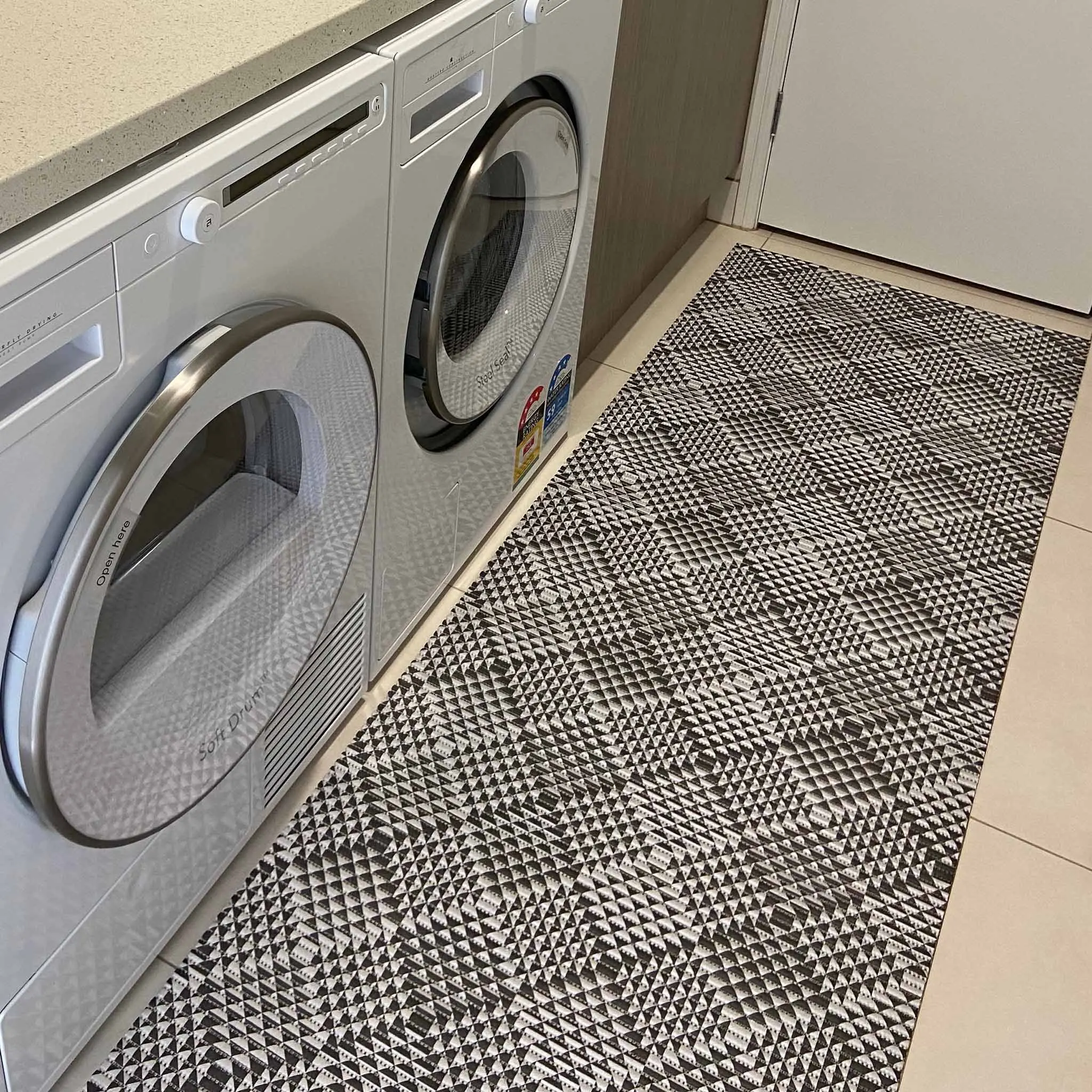 Anti Slip Matting Island Swirl
