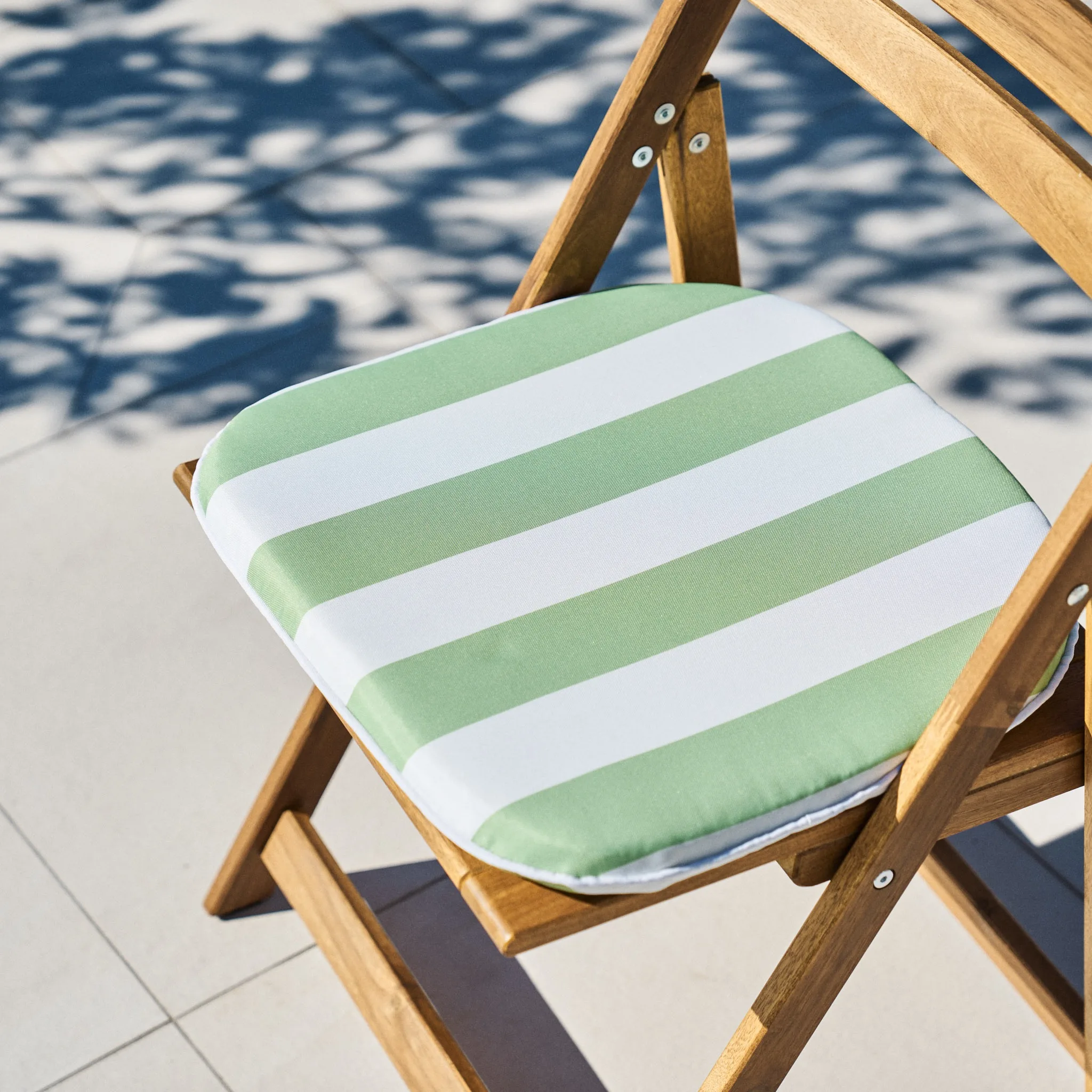 Aqualuxe by Warwick U Shape Seat Cushion Ocean Wave Cool Blue