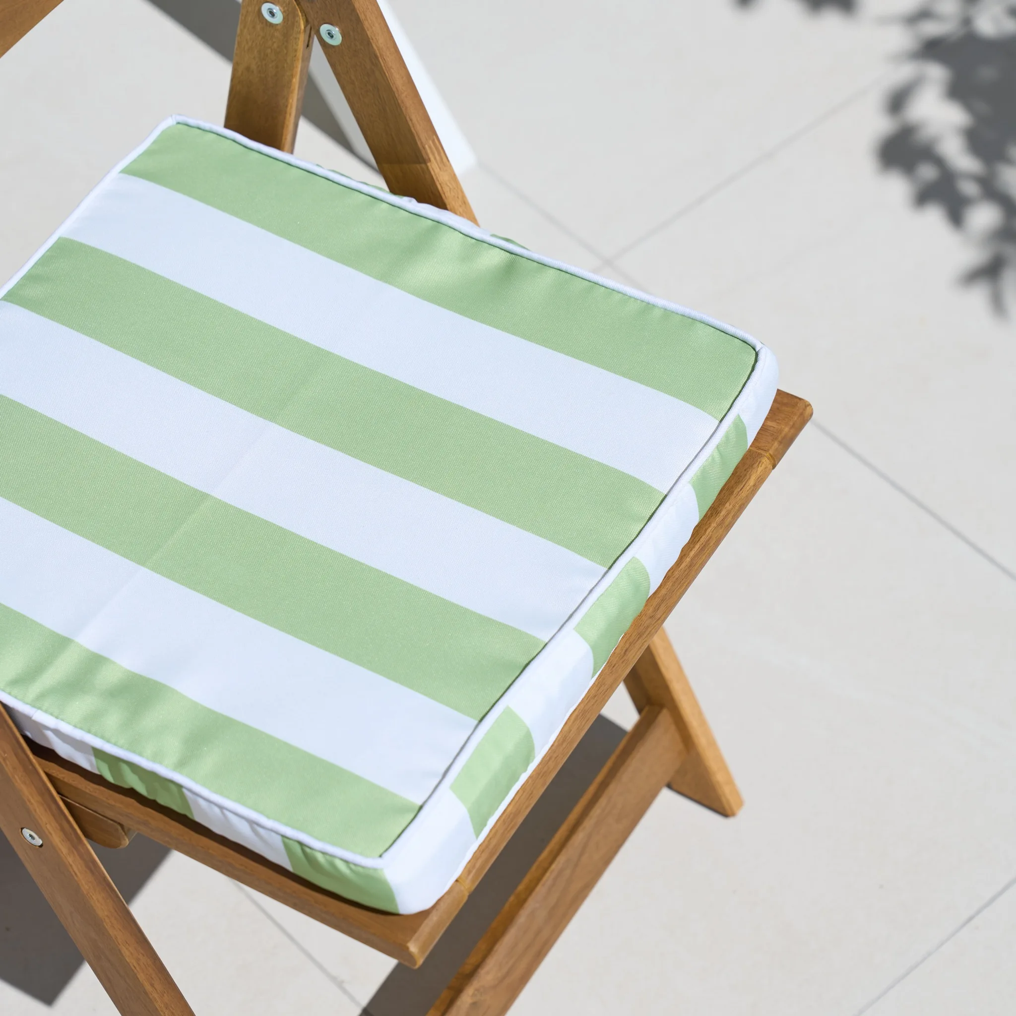 Aqualuxe by Warwick Square Seat Cushion Ocean Wave Cool Blue