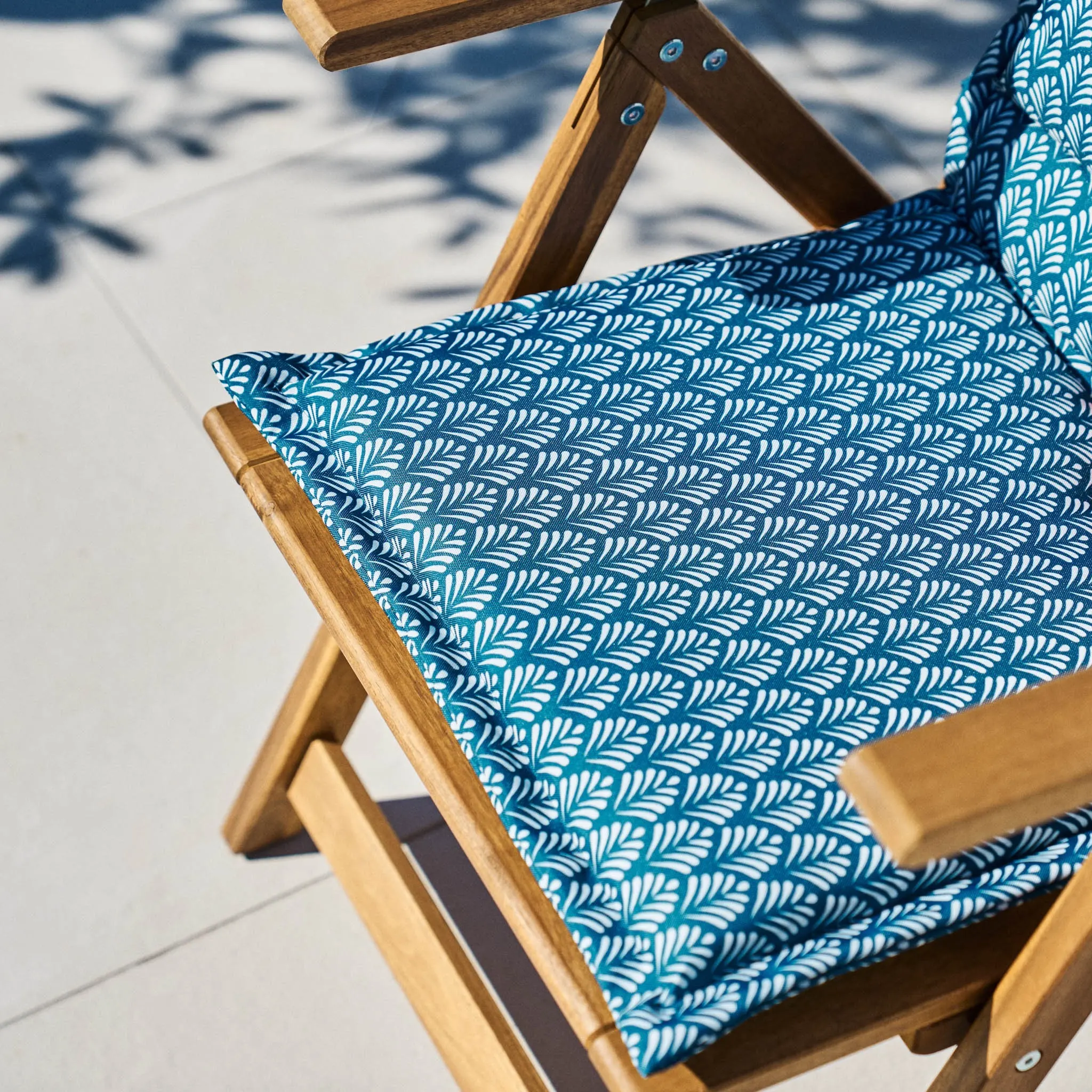 Aqualuxe by Warwick High Back Cushion Geo Ocean Blue