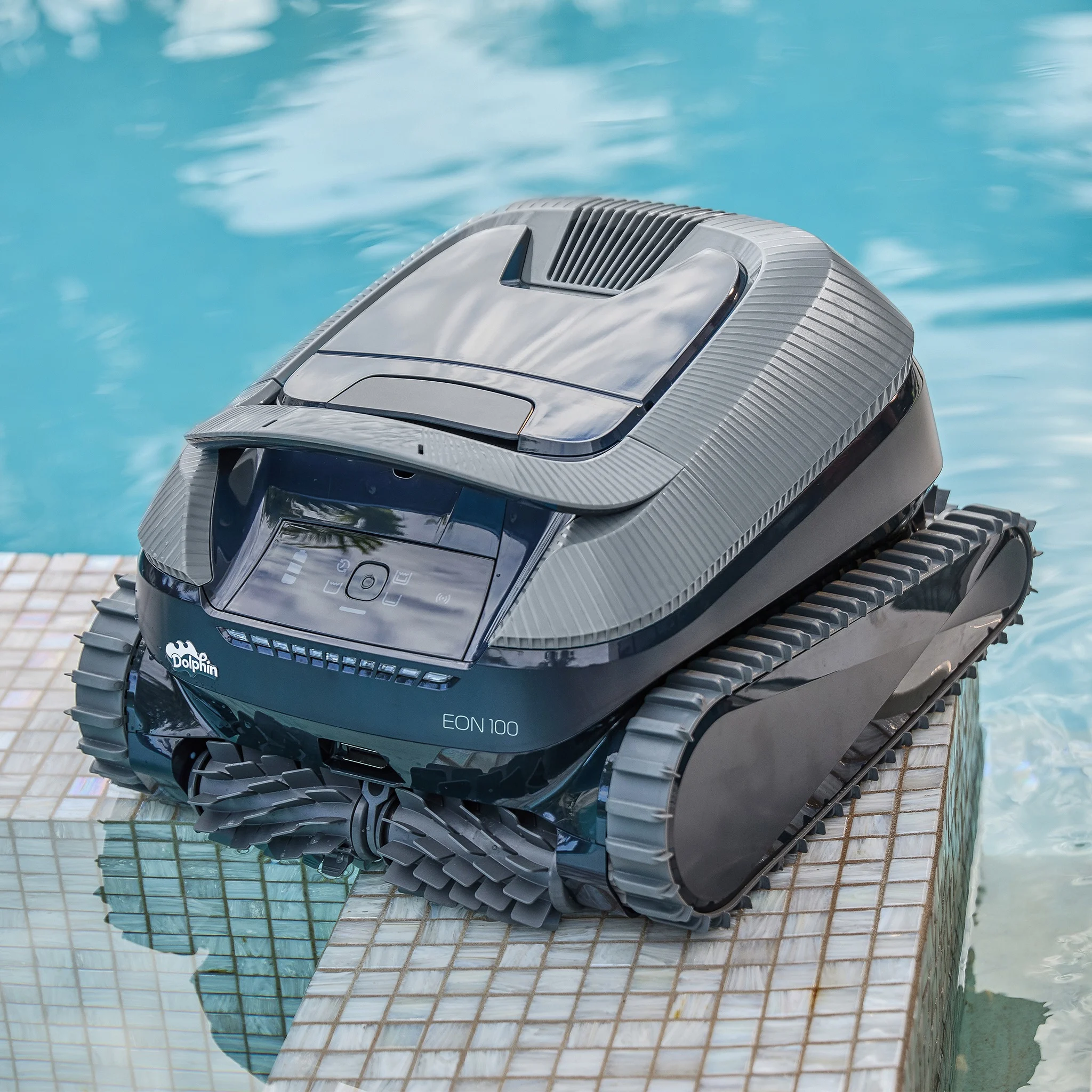 Dolphin EON100 Cordless Robotic Pool Cleaner