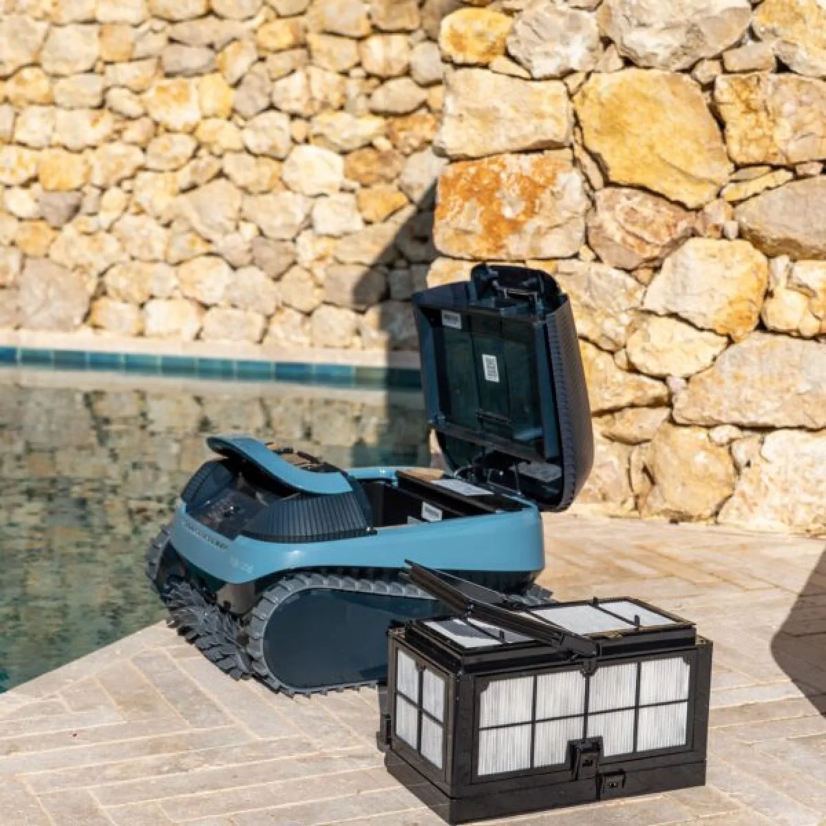 Dolphin EON120d Cordless Robotic Pool Cleaner