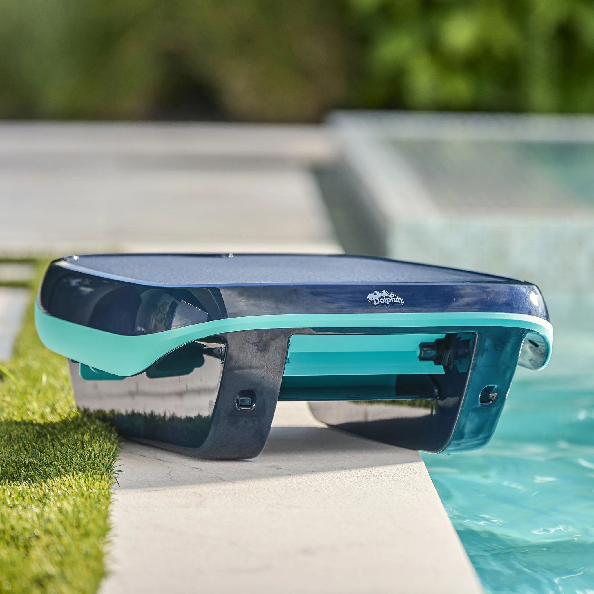 Dolphin Skimmi 200 Cordless Robotic Pool Surface Skimmer